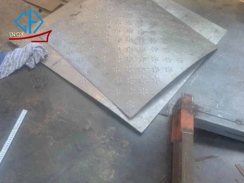 mua tấm inox chống trượt ở đâu