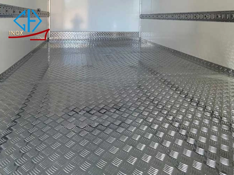 Khả năng chống gỉ của các loại inox chống trượt phổ biến