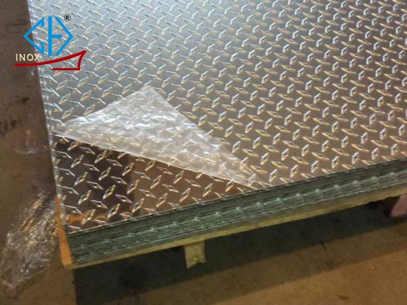 Quy cách kỹ thuật tấm inox caro chống trượt tại Inox Gia Hưng