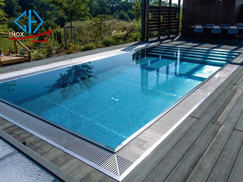 Sàn inox đục lỗ chống trượt