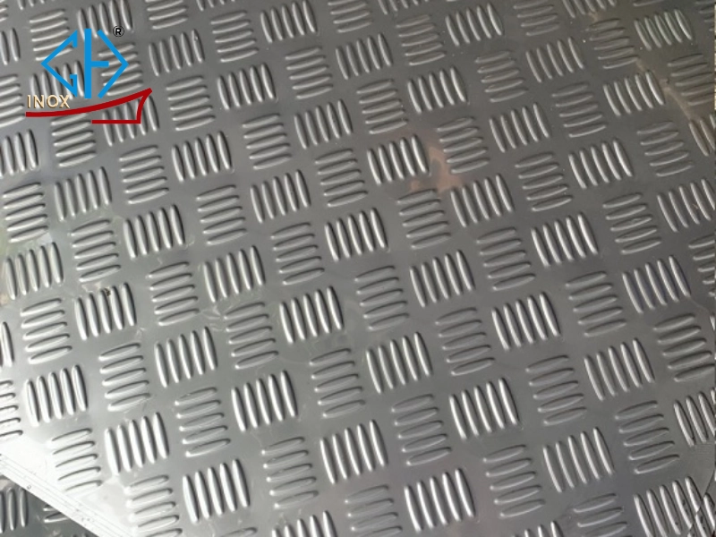 Tấm inox dập gân 3 gạch, 5 gạch