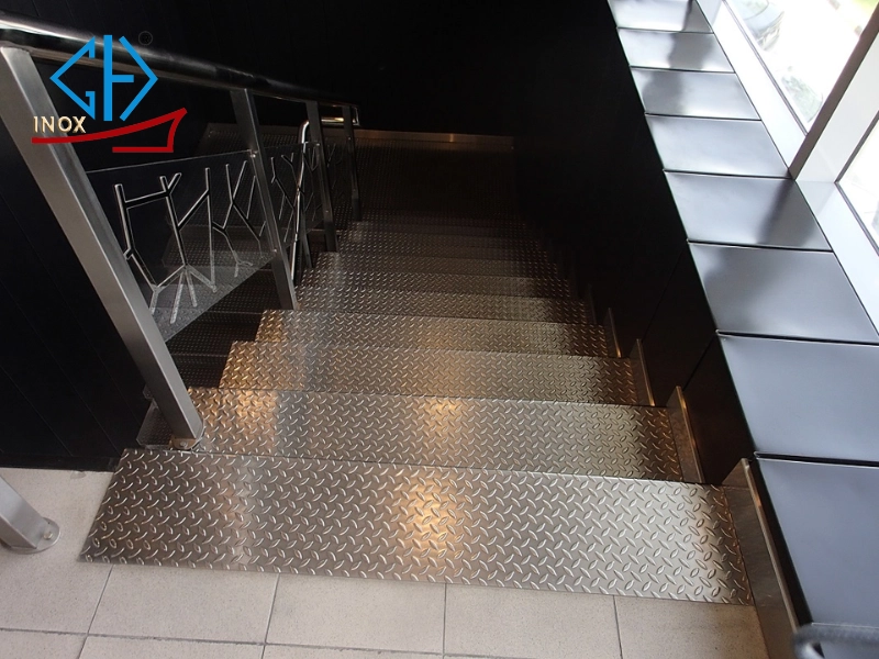 Tấm inox 316 là lựa chọn hàng đầu cho môi trường trơn trượt