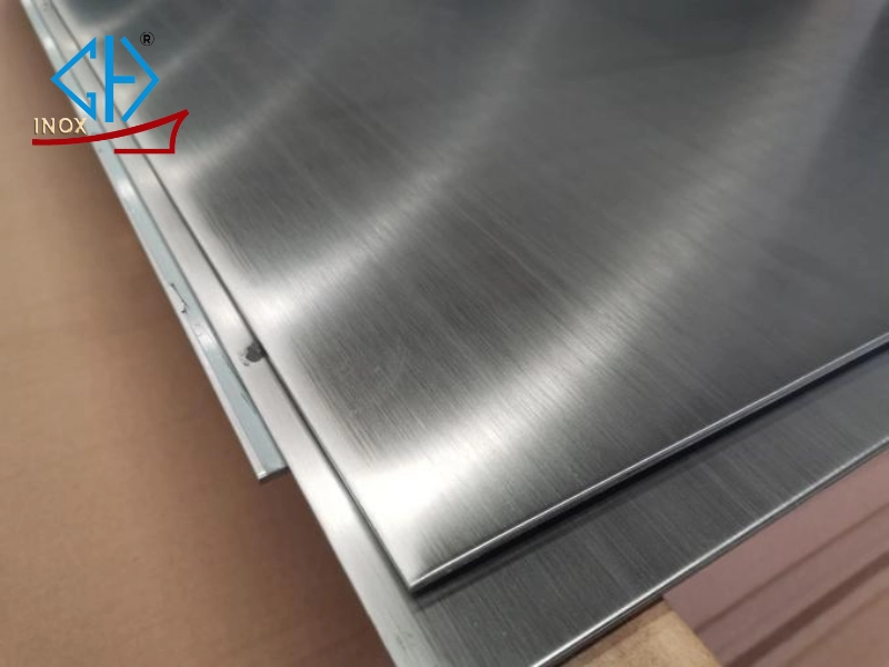 inox ốp tường có bị cong vênh không inox ốp tường có bị cong vênh không