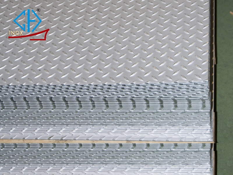 Mua tấm inox chống trượt ở đâu uy tín thì dựa vào tiêu chí nào để chọn