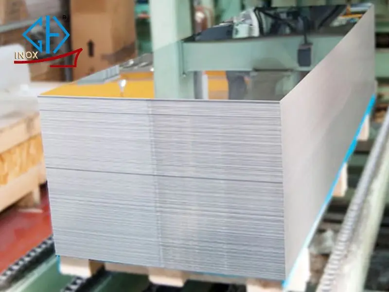 Inox 430 thành phần chủ yếu là Crom và gần như không có Niken