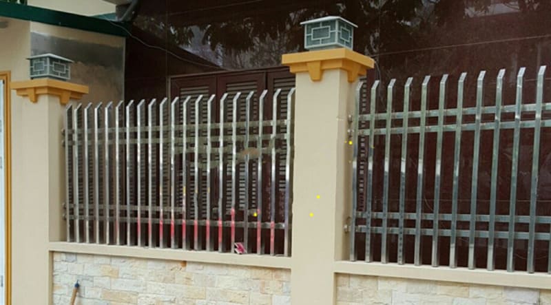 Mẫu hàng rào inox chống trộm thiết kế đơn giản