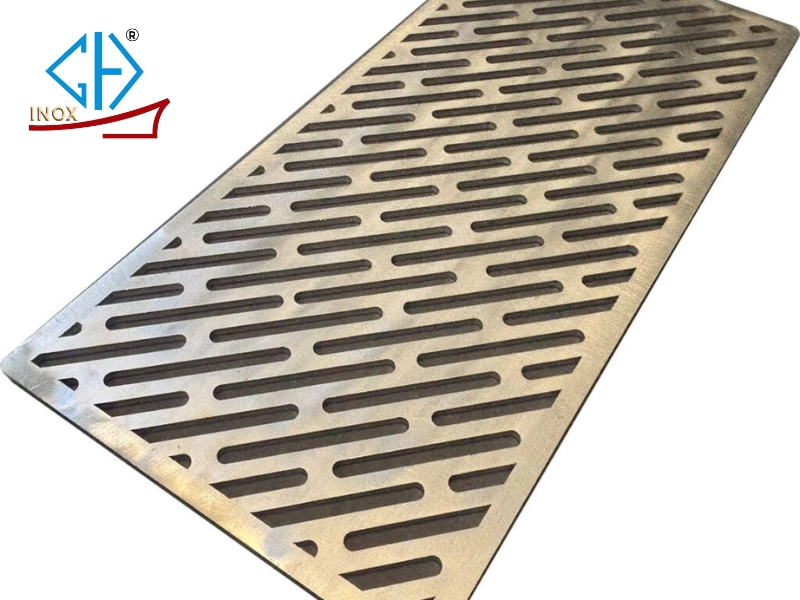 Ứng dụng đột phá của tấm inox đục lỗ elip trong kiến trúc và nội thất